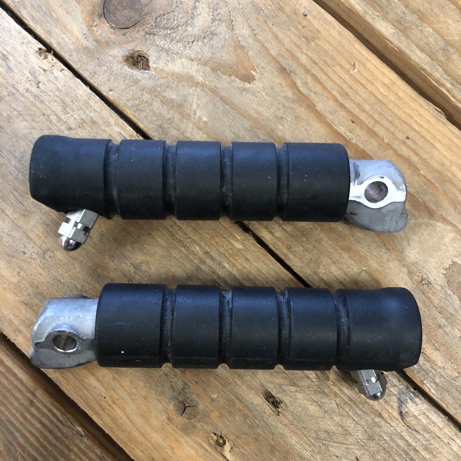 Indian Chief / Scout rider's footpegs